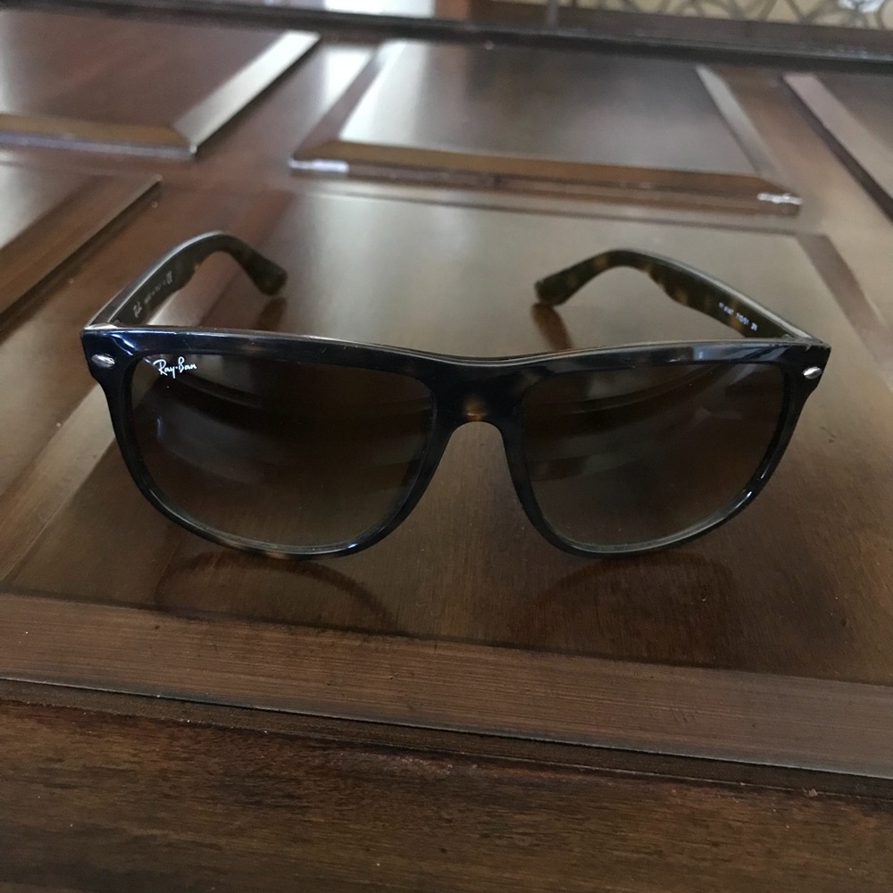 Beautiful authentic ray ban sunglasses!